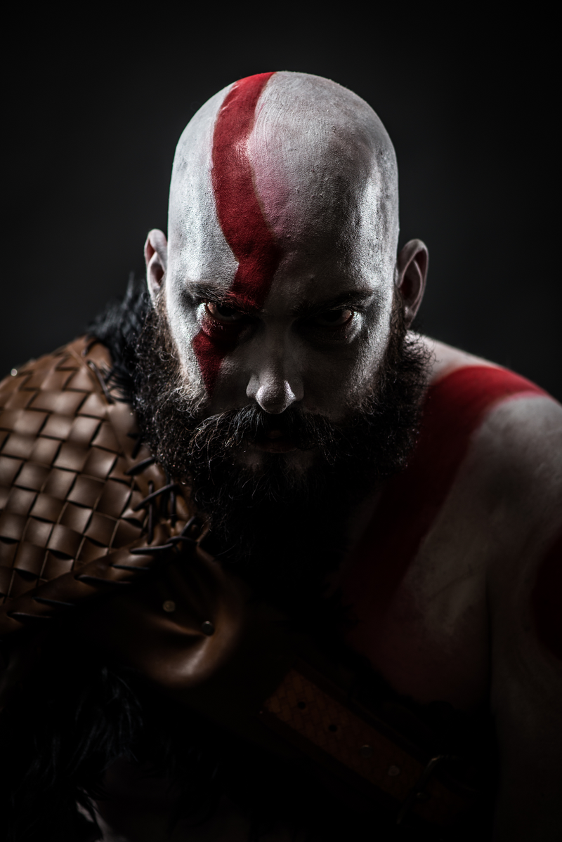 Illustration for article titled He Is Kratos, The Cosplay God Of War